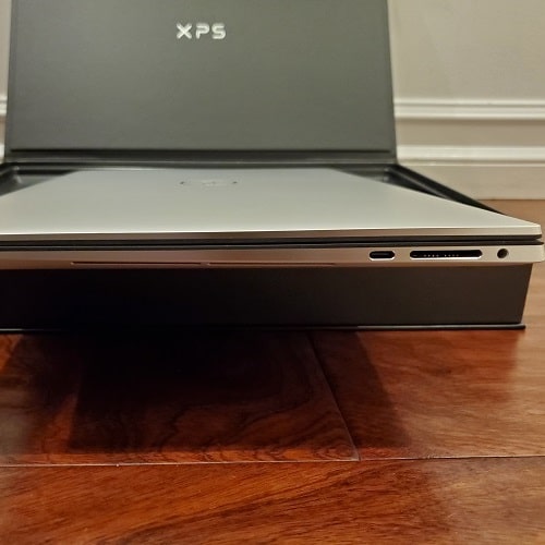 Dell XPS 15 Right Side View